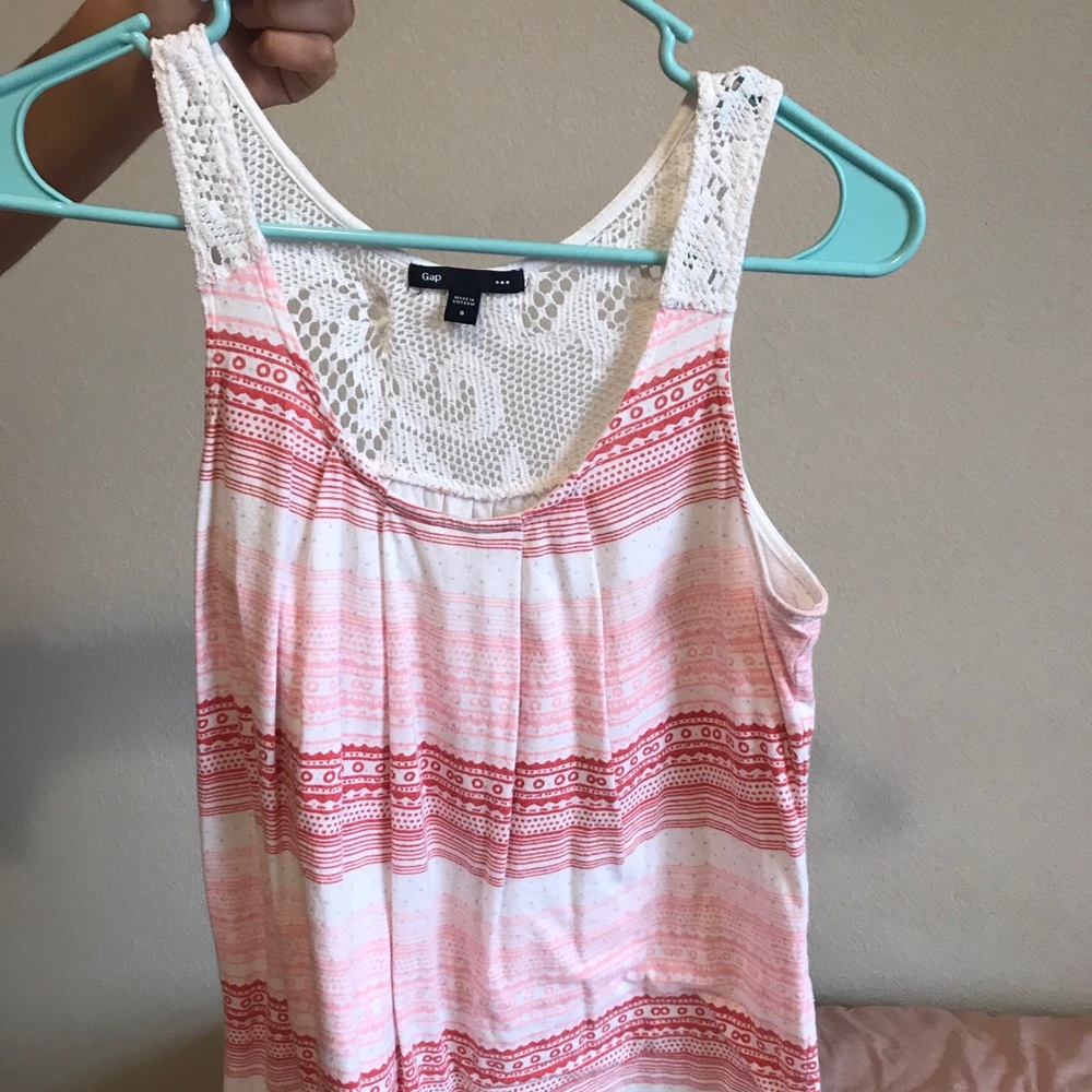 Summer crotchet tank top